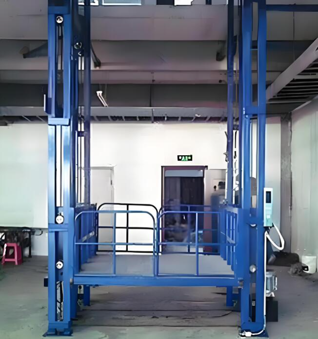 东明导轨式升降货梯