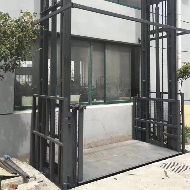 东明5吨室外升降货梯